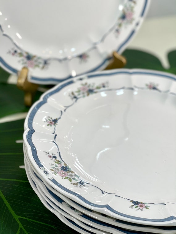 Fascination by Nikko China Supreme Dining Plates 10 3/4 in- (O 