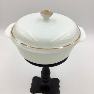 Fire King Vintage Covered Casserole Dinner Party Dish Covered Serving Dish Housewarming Gift Wedding Present Idea White and Gold Dish (T8-1)
