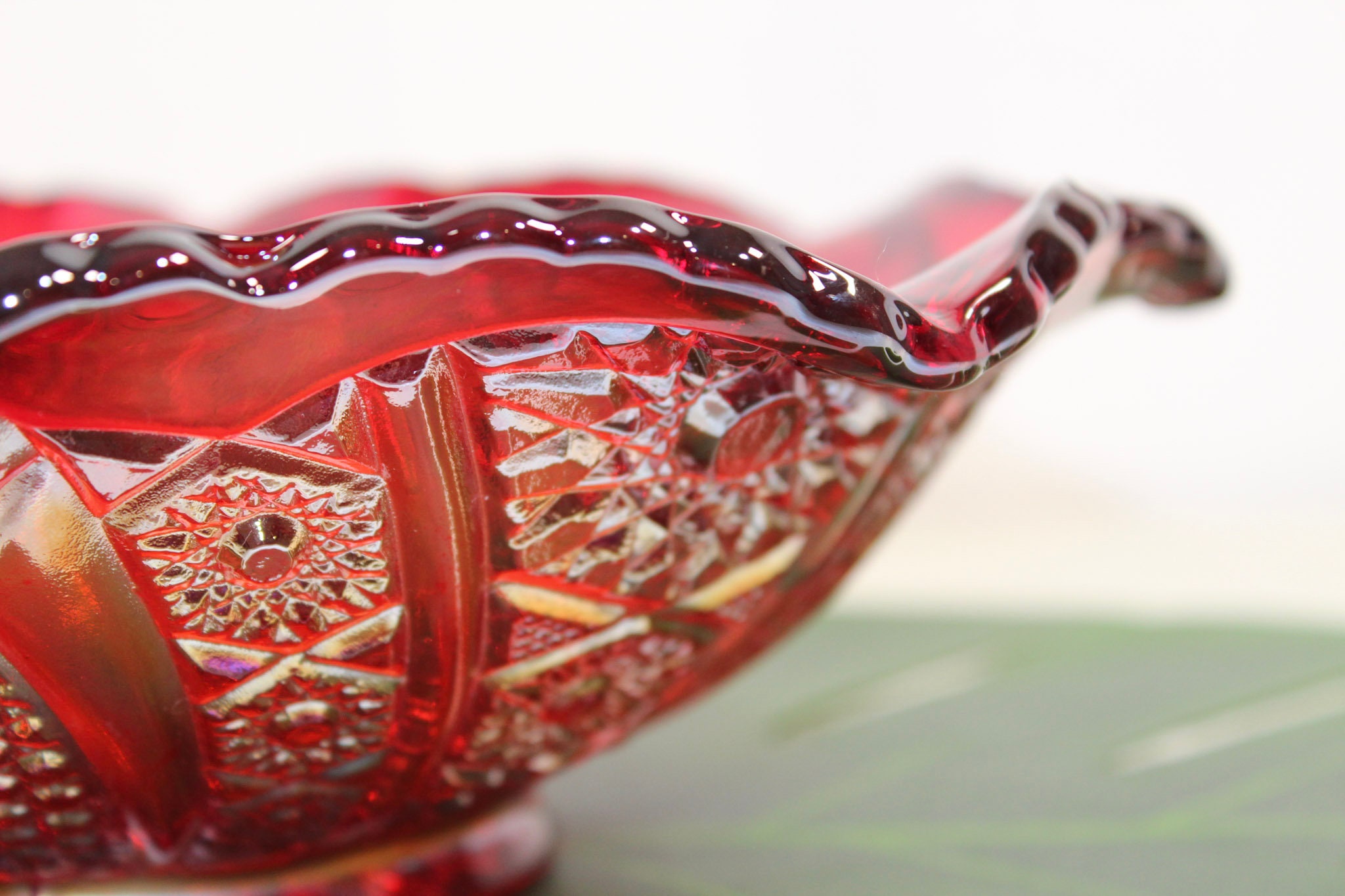 Cuenco vintage de vidrio de carnaval con borde ondulado, elegante color  naranja intenso, de vidrio artístico coleccionable, ideal como regalo de  inauguración de la casa (D2-8) - Etsy México, image size:2048x1365