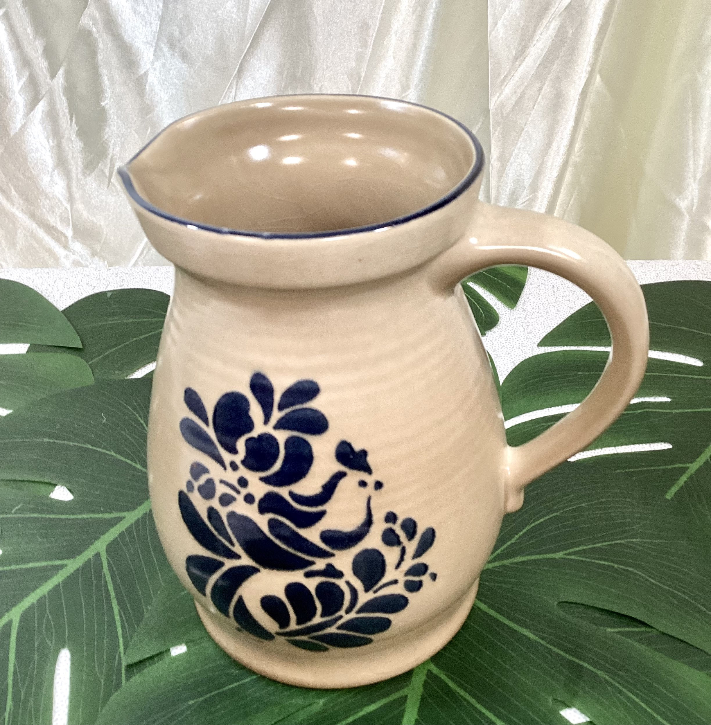 Phaltzgraff 2 Quart Village Pitcher With Lid 416 