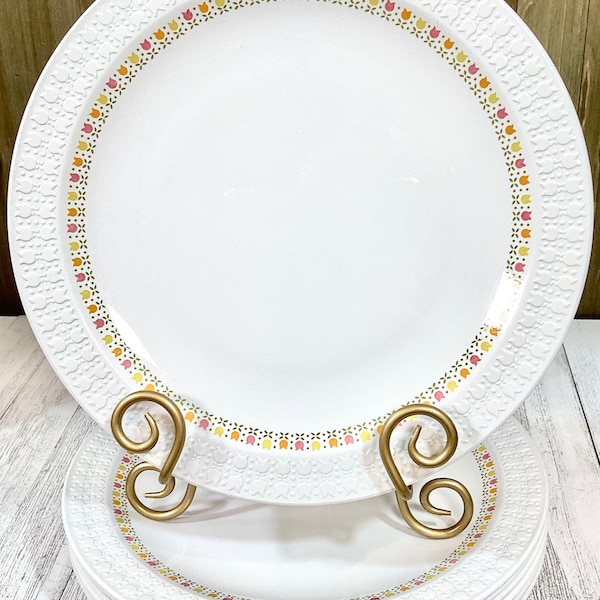 PRICE IS FOR 1 Vintage Centura Dinner Plate By Corning “April Tulip Multicolor” Pattern Pink Yellow And Orange Tulips (Q7-2)