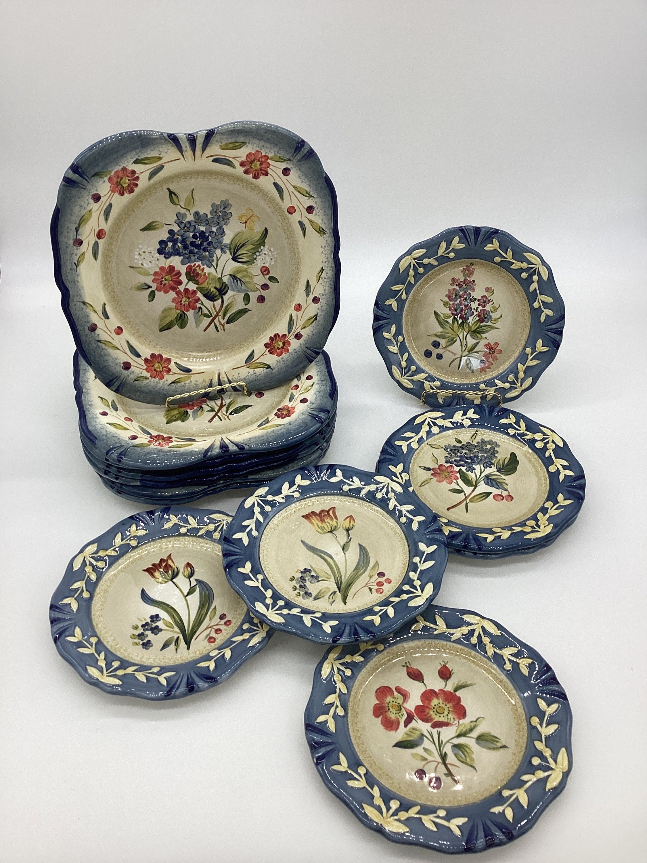 Pamela Gladding Salad Plate: Floral Center, Blue Trim