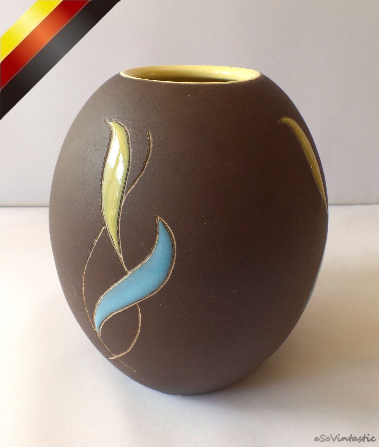 Vintage Ü Keramik art pottery vaseBulbous retro fat lava 