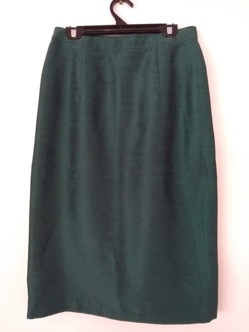 women/'s skirt