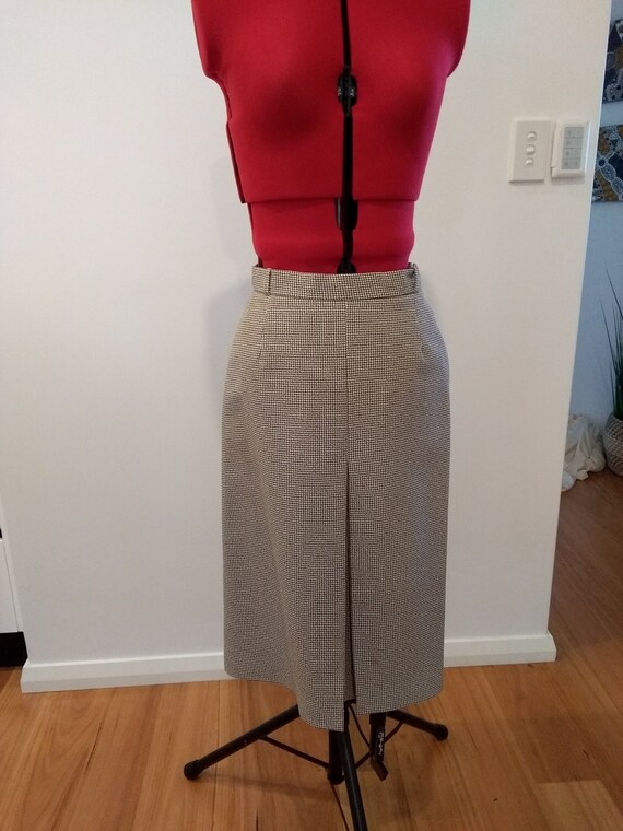 women's skirt suit