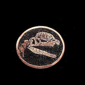 Dilophosaurus Dinosaur Skull Design Lapel Pin or Tie tack