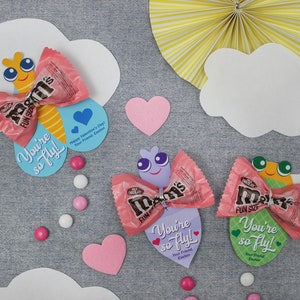 Bugs Kids Valentine, You're So Fly, Kinder Valentinstag Printable, Schule Valentinstag Valentinstag, Valentinstag Klassenzimmer, Leckerli Tag, Liebeskäfer, Just Add Confetti