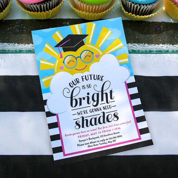 Invitation à une fête de remise des diplômes « Future So Bright We're Gonna Need Shades » - remise des diplômes d'études préscolaires, de maternelle, de collège
