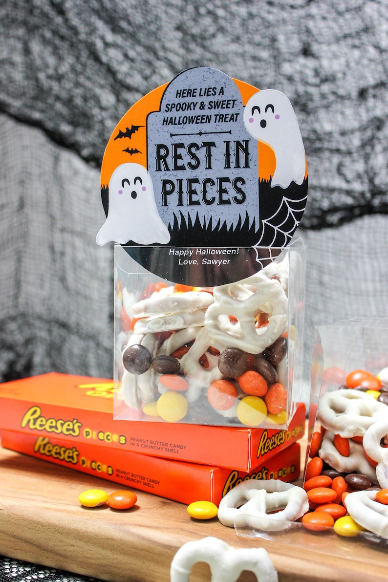 Rest in Pieces Tombstone Halloween presentetikett, Halloween godispåseetikett, Halloween presentetikett, Halloween, Lägg bara till konfetti - DIREKT NEDLADDNING bild 6