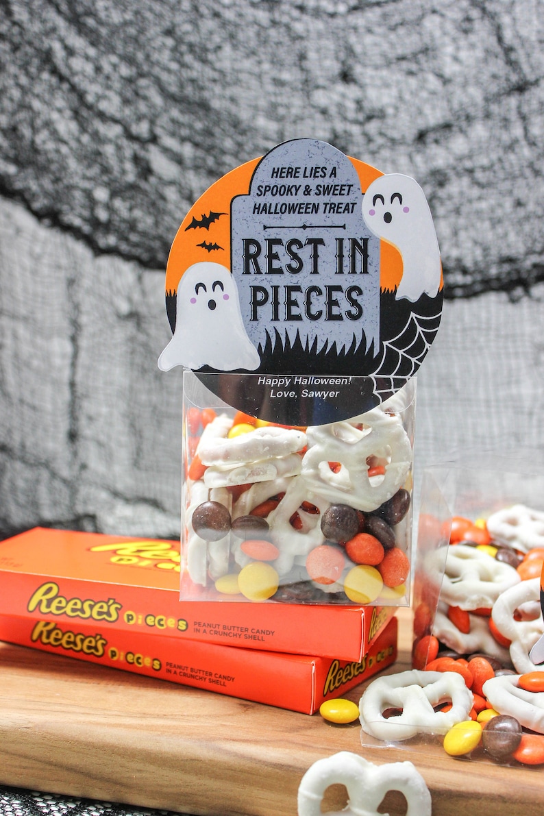 Rest in Pieces Tombstone Halloween presentetikett, Halloween godispåseetikett, Halloween presentetikett, Halloween, Lägg bara till konfetti - DIREKT NEDLADDNING bild 4