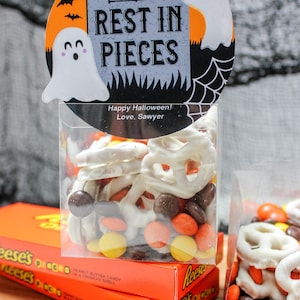 Rest in Pieces Tombstone Halloween presentetikett, Halloween godispåseetikett, Halloween presentetikett, Halloween, Lägg bara till konfetti - DIREKT NEDLADDNING bild 2