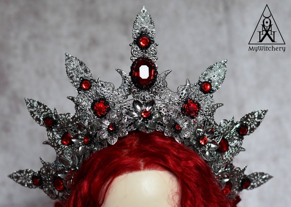 Gothic vampire headpiece Evil queen red 