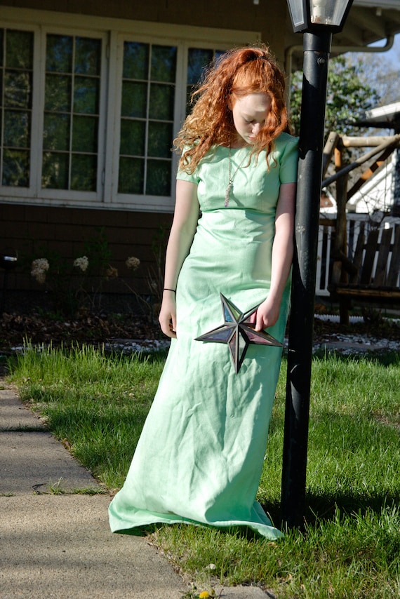 Shimmering Mint Green Formal Dress - image 3