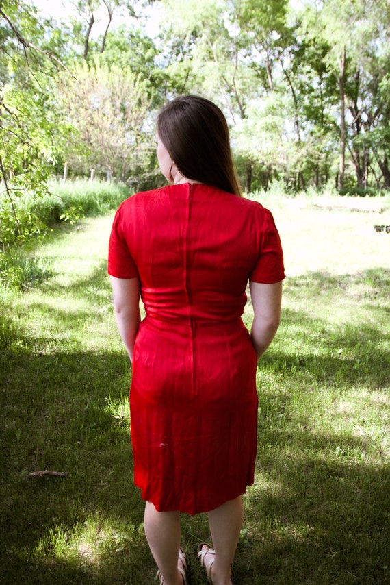 1960s Handmade Bright Red Silk Wiggle Dress - image 8