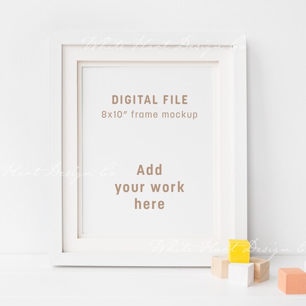 Maqueta de marco de 8x10" - Objeto inteligente PSD + PNG + JPEG - Promociona tu obra de arte en línea con maquetas digitales de descarga instantánea.