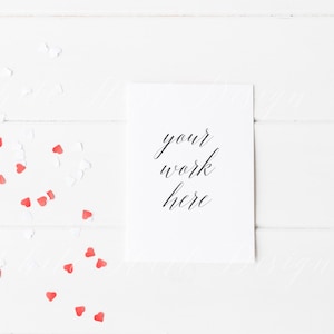 Maquette de carte A6 pour la Saint-Valentin - maquette de papeterie - objet intelligent PSD + fichier Png + Jpeg - mariages, carte, invitation, maquettes de la Saint-Valentin
