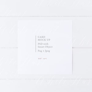Maquette de carte - maquette de carte carrée de papeterie de 6 x 6 po. - photo de style - objet intelligent PSD + PNG + Jpeg - mariages, invitations - papeterie