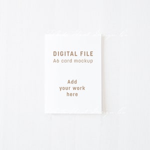 Mockup voor minimaal briefpapier van A6 - witte kaart - minimalistische stijl - slim psd-object + png + jpg - bruiloften, kaart, uitnodigingen