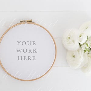 Embroidery hoop floral mockup - Modern and feminine - PSD Smart Object + Jpeg + Png files included.