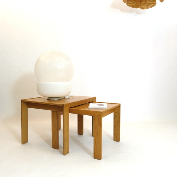 Afra et Tobia Scarpa, deux tables gigognes, vers 1965.