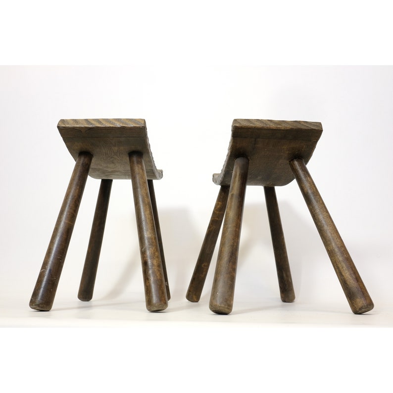 Pair of French handcrafted stools from the sixties. 画像 10