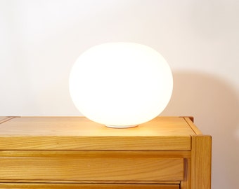 Jasper Morrison, Glo-Ball lamp, Flos, 1998.