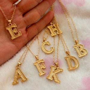 Colar de letras com corrente de ouro 14k, colar minimalista com pingente inicial, joias personalizadas, presentes de dia das mães da filha