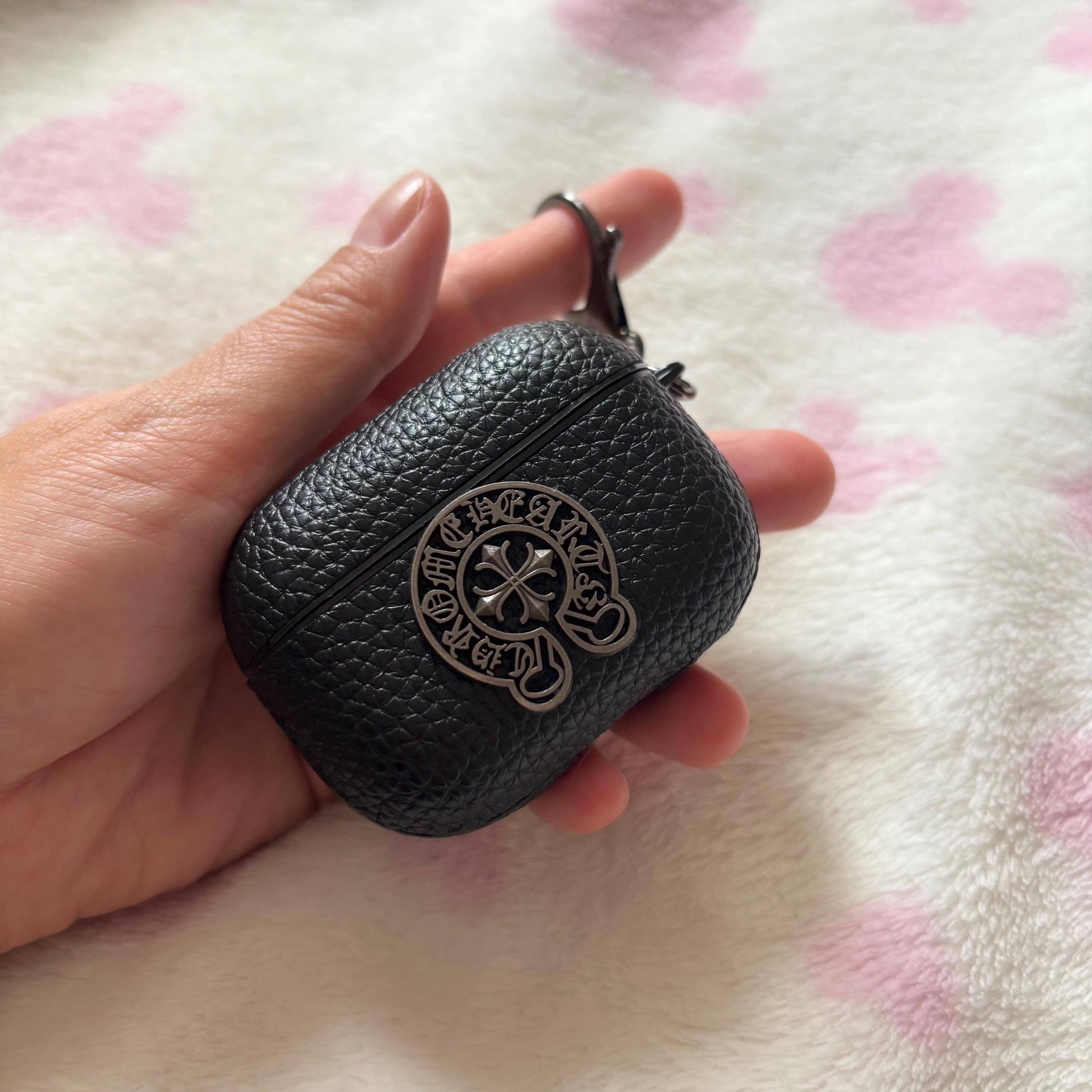 Leather Airpods Case With Keychain Clip, Black Chrome Style Cover