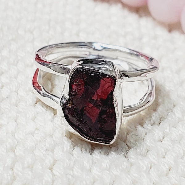 Rough Garnet Ring, Garnet Ring, Raw Garnet Ring, 925 Silver , Handmade Ring, For Her, Birthstone Ring, Valentines Day Ring, Y113