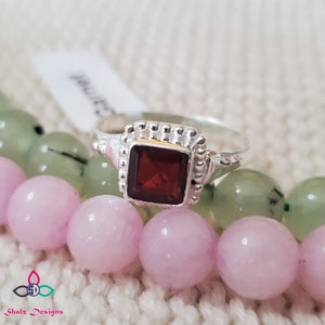 Anello in argento sterling con granato - Pietra portafortuna di gennaio, misura 9