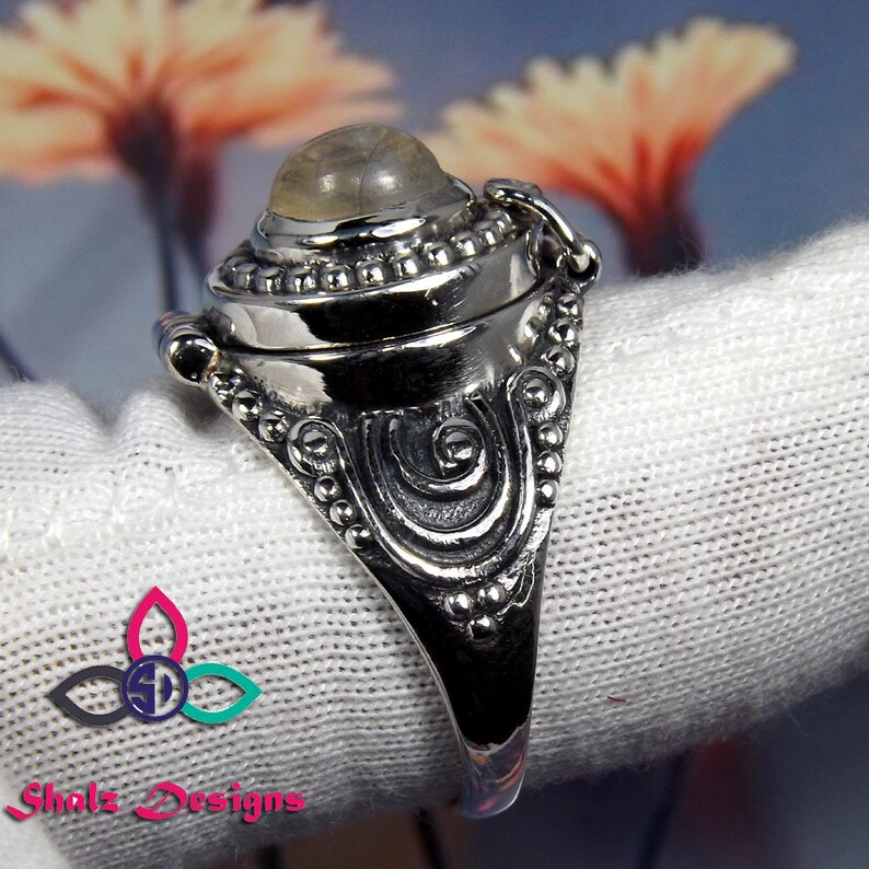 Partywear Ring Poison ring Rainbow Moonstone RIng Unique Ring Silver Poison ring Desginer Ring Gemstone Poison ring Moonstone Ring
