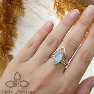 Natural Rainbow Moonstone Ring in 925 Sterling Silver, Stacking Ring, Handmade Ring, June Birthstone Ring, Party wear Ring, JPY010704