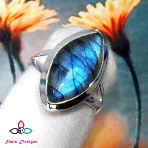 Blue Fire Labradorite Ring: Solid 925 Sterling Silver Gemstone