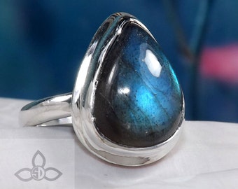 Labradorite Ring, Labradorite Jewellery, Labradorite Gemstone, 925 Silver Ring, Gemstone Ring, Blue Fire Labradorite Ring, Unique Ring