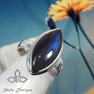 Labradorite Ring, Labradorite Gemstone, Blue Fire Labradorite Jewellery, 925 Sterling Silver, Women Silver Ring, Handmade Ring, Unique Ring