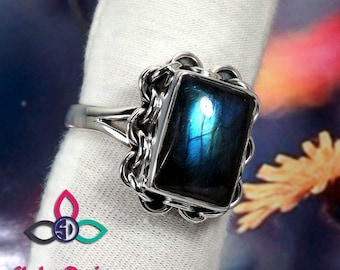 Labradorite Gemstone, Labradorite Ring, Labradorite Silver Ring, 925 Sterling Silver, Unique Ring, Designer Ring, Silver Women Ring, Jewelry