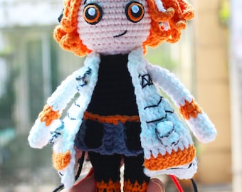 Adachi Chibi Plushie: bambola lavorata a maglia all'uncinetto