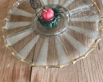 Plato dividido grande y elegante para mesa festiva. Plato para condimentos, aperitivos, galletas saladas, postres. Círculo en el centro. Borde dorado transparente. lcww