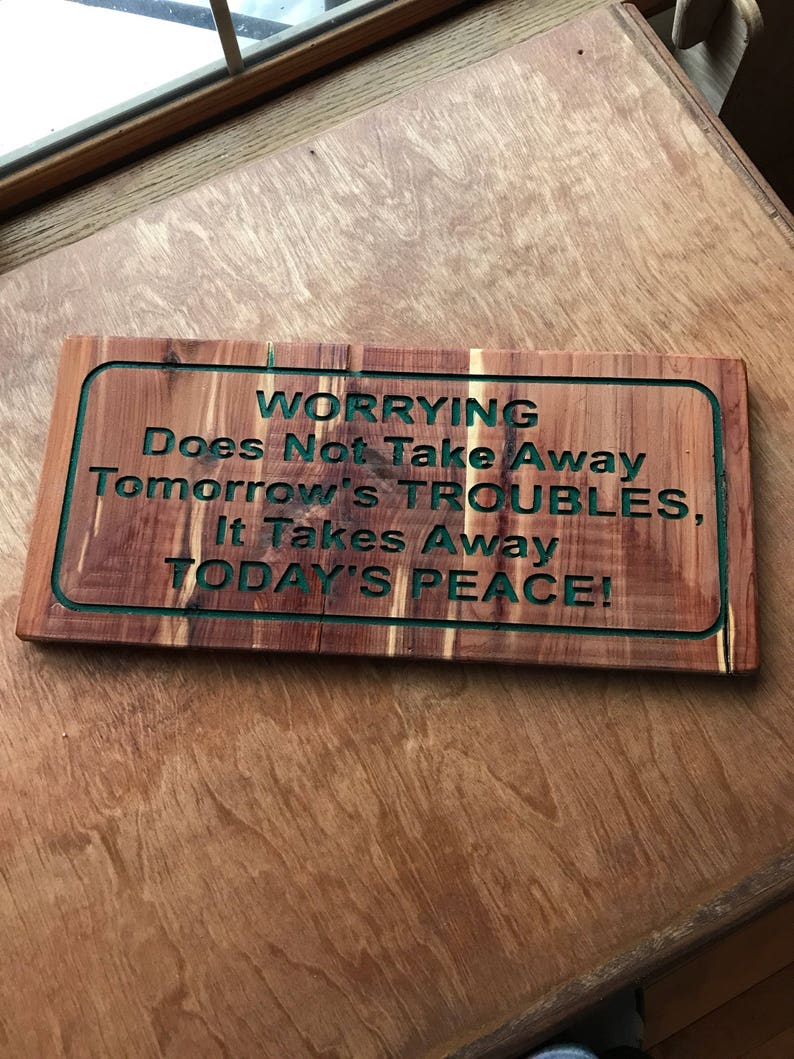 Rustiek teken Citaat gesneden in houten stuk van Cedar