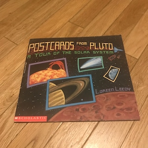 Cartões-postais de Plutão - Livro de Ciências Infantis - Passeios Espaciais pelo Universo lcww