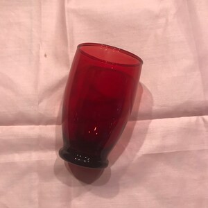 Ruby Red Juice Glass: Elegant Vintage Drinkware