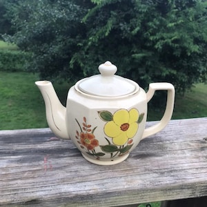 Teapot Made In Japan Original Hand Painted Floral Design Yellow Orange Golden Stripe On Spout lcww