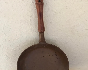 Copper Frying Pan 7 Inches Wooden Handles Handmade Mexico Aged Antique Collectible lcww