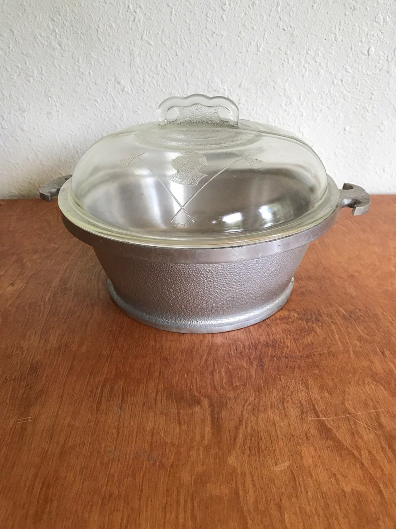 Guardian Deep Cassarole Pot Solid Heavy Metal 2 Piece Set Ten Inch Size Glass Lid Vintage Cookware Knight Logo Heavy Duty lc