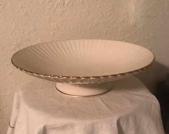 Lenox Compote Bowl Pedestal Seashell Design collection 24K is gold trim fine china lcww
