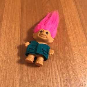 Troll Doll Pink Hair Green Jacket With Pockets Take Along Fun Playtime lcww