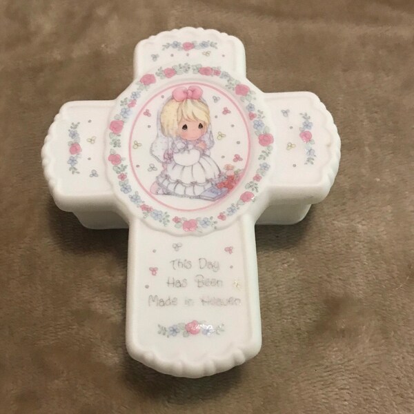 Precious Moments Cross Shaped Collectible Box Sam Butcher Porcelain Pastels 1980s Enesco Japan Baby Shower Baptism 1st Communion Gift lcww