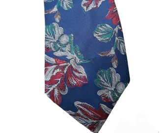 Vintage McCurdy's of Rochester N.Y. Leaf & Acorn Tie