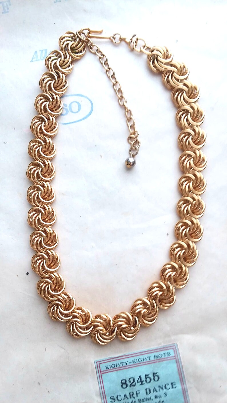 Mod Gold Tone Circle Swirl Link Choker Estate Necklace 16-19 Inch Adjustable Length Mid Century Jewelry