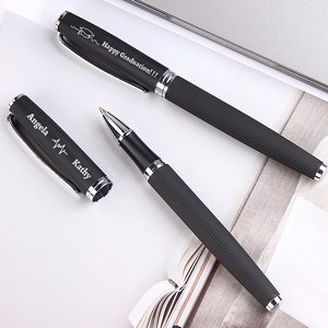 Personalisierte gravierte Metall Business Kugelschreiber, Geschenk Kugelschreiber für Frauen, maßgeschneiderte Büroartikel, College Abschluss